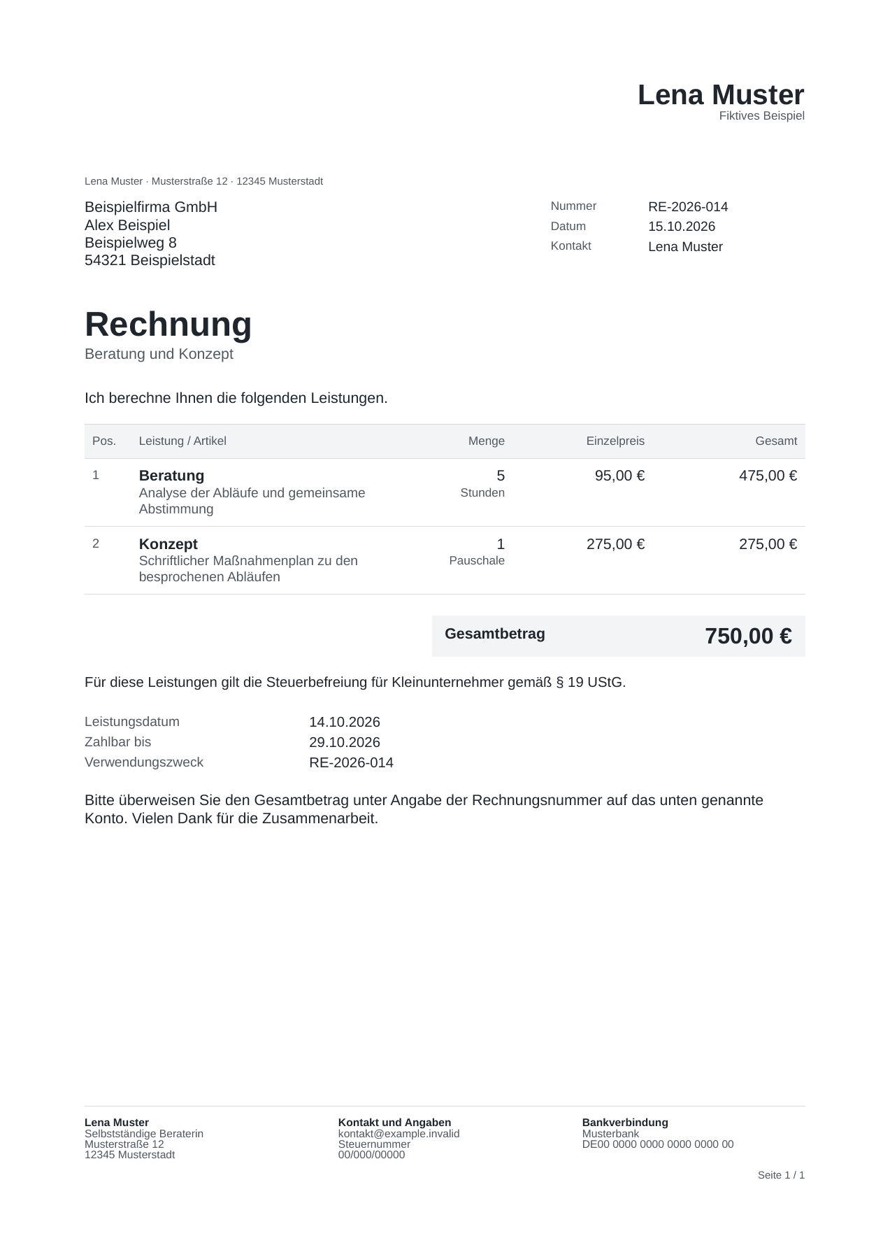 Fiktive Kleinunternehmer-Rechnung von Lena Muster: fünf Stunden Beratung für 475 Euro und ein Konzept für 275 Euro, insgesamt 750 Euro mit Steuerbefreiung nach § 19 UStG.